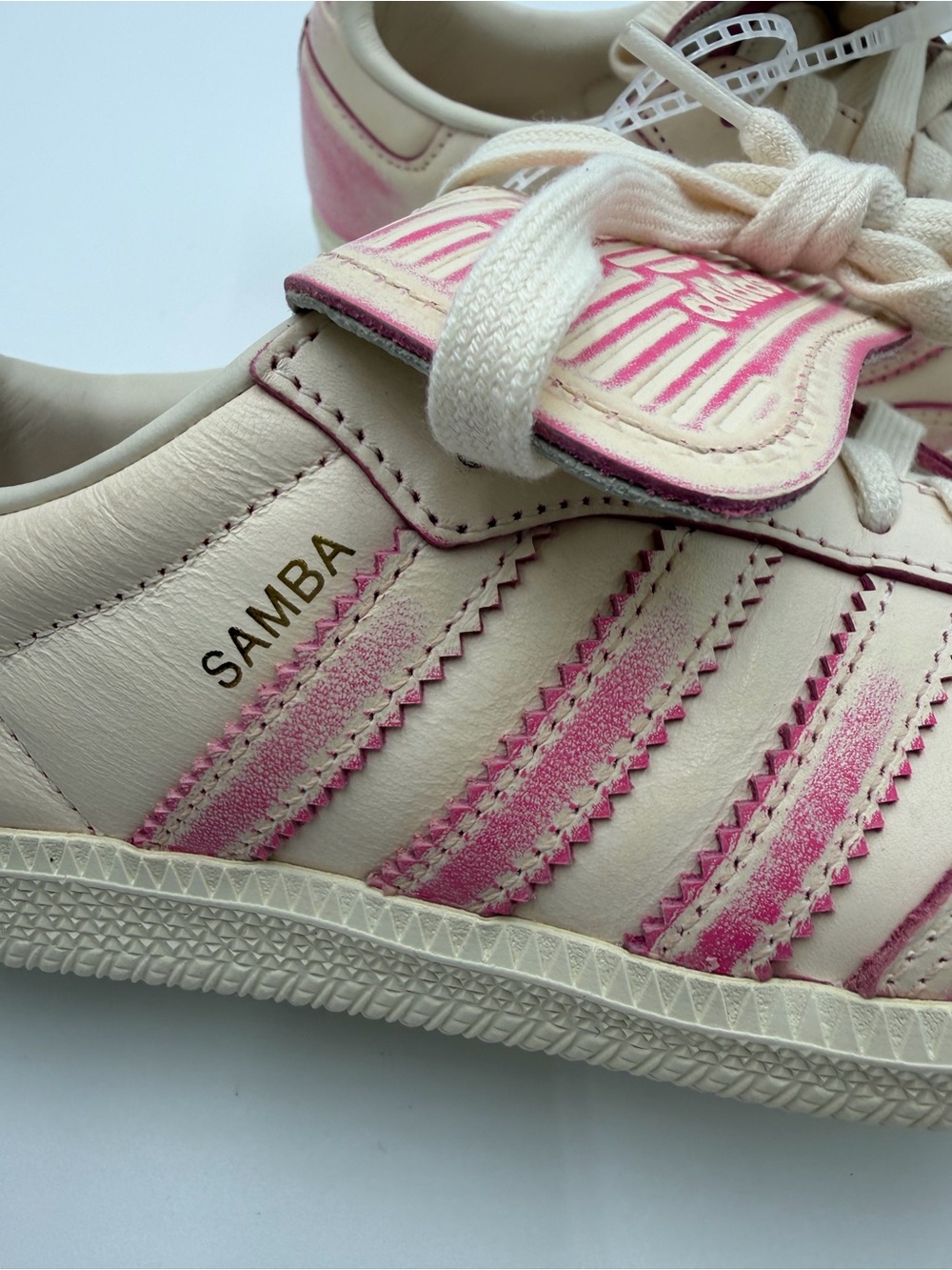 NWT Women’s Adidas Samba LT shoes in the "Cream Shock" Sz 7 - Picture 3 of 8